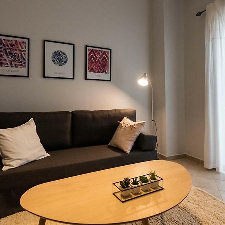 Avra Apartment Каламата Екстериор снимка