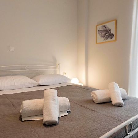 Avra Apartment Каламата Екстериор снимка