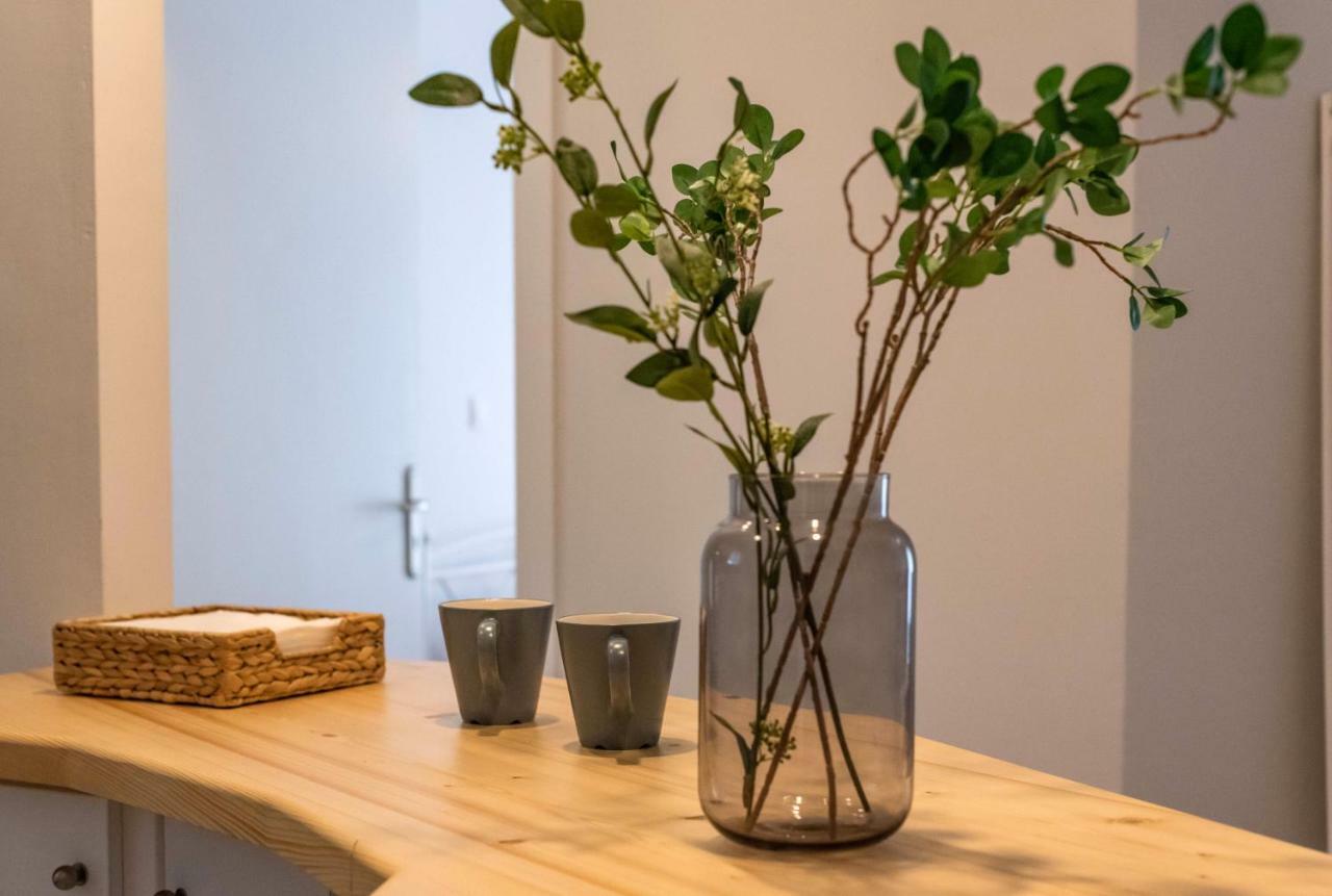 Avra Apartment Каламата Екстериор снимка