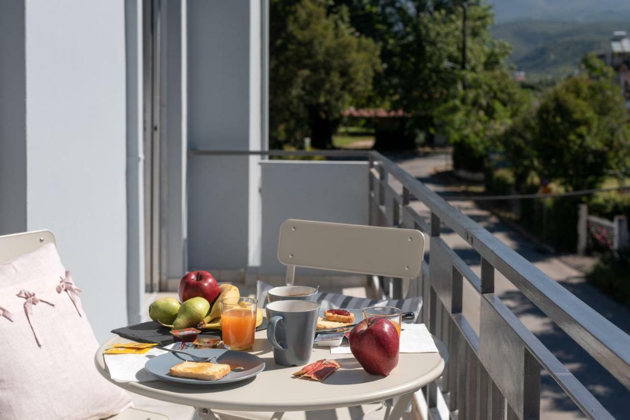Avra Apartment Каламата Екстериор снимка